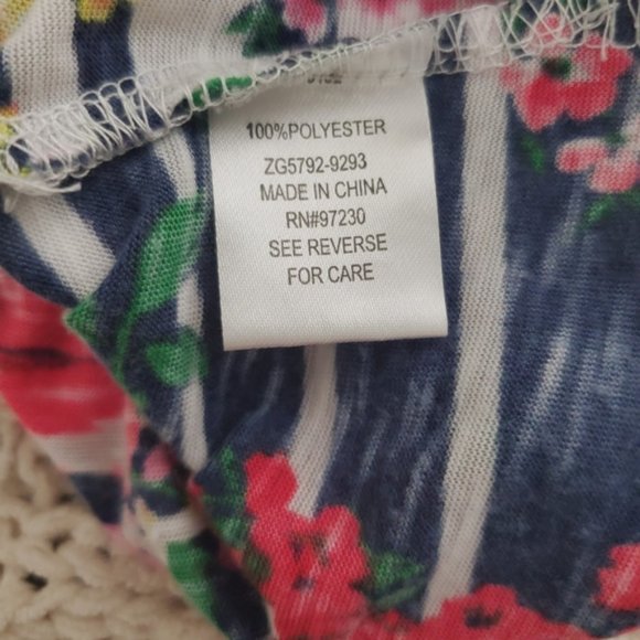 Almost Famous Off the Shoulder Puplum Print Top- Size S - Picture 2 of 7